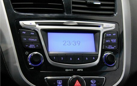 Hyundai Solaris II рестайлинг, 2012 год, 875 000 рублей, 16 фотография