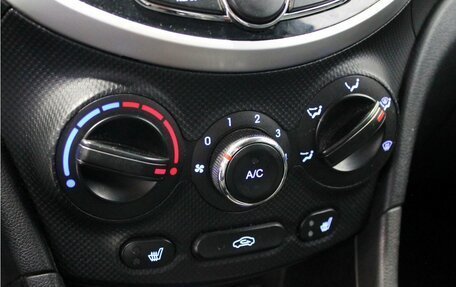 Hyundai Solaris II рестайлинг, 2012 год, 875 000 рублей, 17 фотография