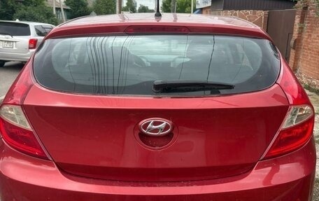 Hyundai Solaris II рестайлинг, 2015 год, 740 000 рублей, 2 фотография