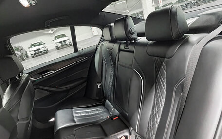 BMW 5 серия, 2018 год, 4 499 000 рублей, 15 фотография