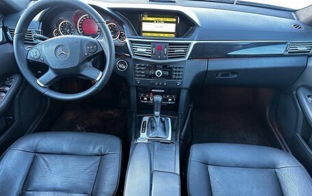 Mercedes-Benz E-Класс, 2009 год, 1 400 000 рублей, 13 фотография