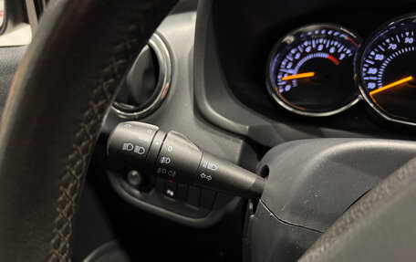 Renault Sandero II рестайлинг, 2015 год, 890 000 рублей, 14 фотография