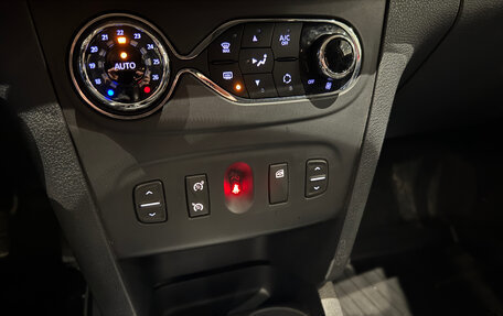 Renault Sandero II рестайлинг, 2015 год, 890 000 рублей, 20 фотография