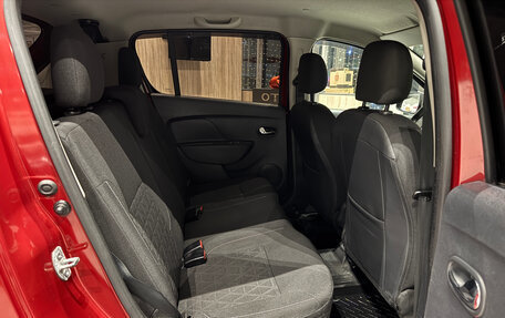 Renault Sandero II рестайлинг, 2015 год, 890 000 рублей, 25 фотография