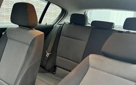 BMW 1 серия, 2005 год, 550 000 рублей, 12 фотография