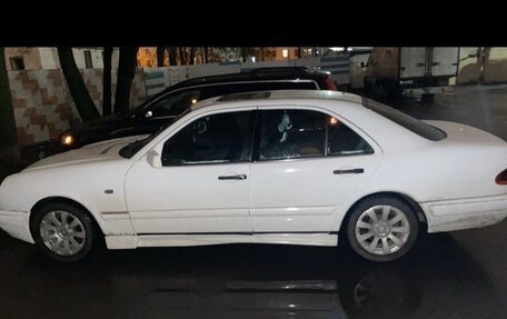 Mercedes-Benz E-Класс, 1996 год, 280 000 рублей, 8 фотография