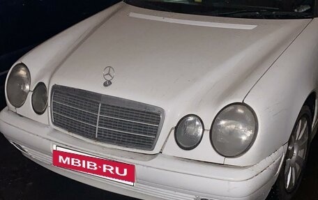 Mercedes-Benz E-Класс, 1996 год, 280 000 рублей, 11 фотография