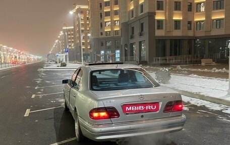 Mercedes-Benz E-Класс, 1998 год, 1 850 000 рублей, 4 фотография