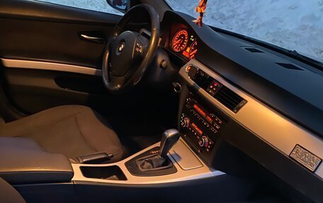 BMW 3 серия, 2009 год, 850 000 рублей, 15 фотография