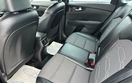 KIA Cerato IV, 2021 год, 2 370 000 рублей, 14 фотография