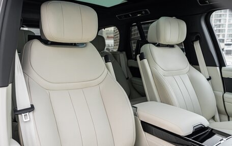 Land Rover Range Rover IV рестайлинг, 2025 год, 23 990 000 рублей, 27 фотография