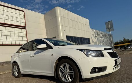 Chevrolet Cruze II, 2010 год, 850 000 рублей, 8 фотография