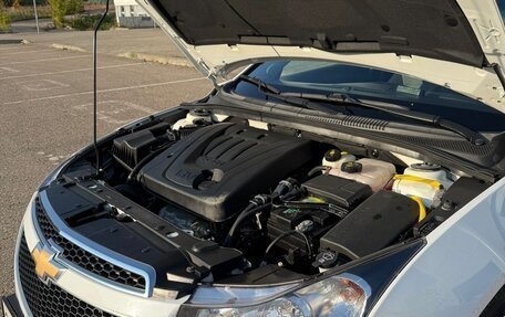 Chevrolet Cruze II, 2010 год, 850 000 рублей, 6 фотография