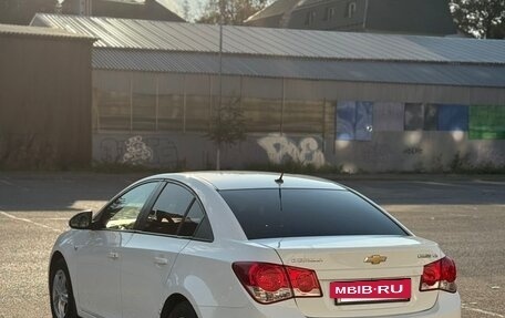 Chevrolet Cruze II, 2010 год, 850 000 рублей, 16 фотография