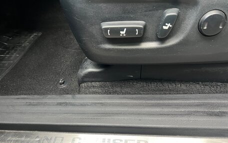 Toyota Land Cruiser Prado 150 рестайлинг 2, 2013 год, 2 750 000 рублей, 9 фотография