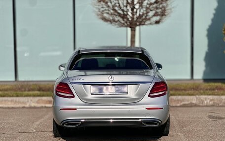 Mercedes-Benz E-Класс, 2018 год, 3 300 000 рублей, 7 фотография