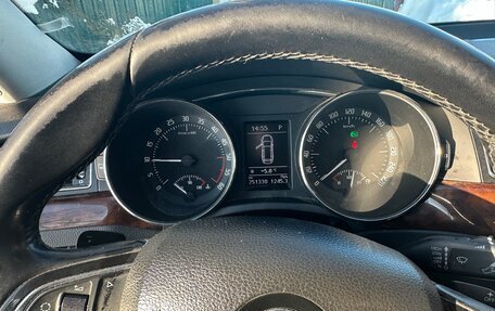 Skoda Superb III рестайлинг, 2014 год, 950 000 рублей, 18 фотография