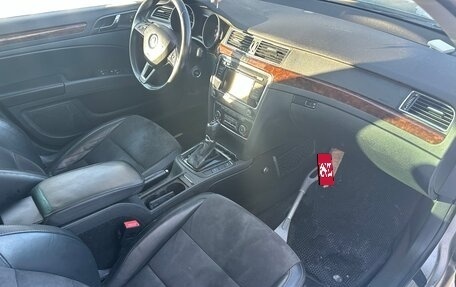 Skoda Superb III рестайлинг, 2014 год, 950 000 рублей, 23 фотография