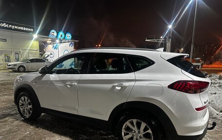 Hyundai Tucson III, 2019 год, 2 300 000 рублей, 3 фотография