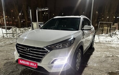 Hyundai Tucson III, 2019 год, 2 300 000 рублей, 2 фотография
