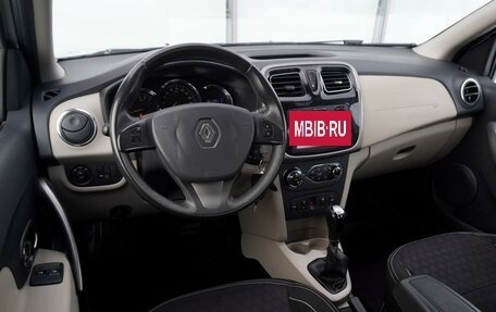 Renault Logan II, 2016 год, 990 000 рублей, 10 фотография
