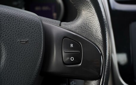 Renault Logan II, 2016 год, 990 000 рублей, 22 фотография