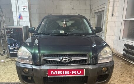 Hyundai Tucson III, 2010 год, 740 000 рублей, 1 фотография
