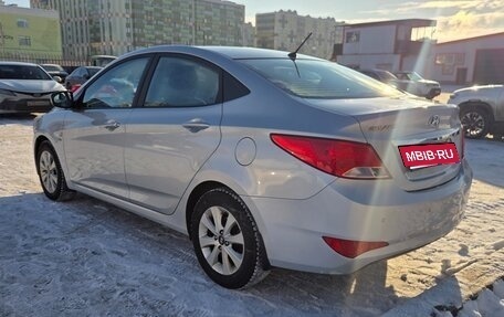 Hyundai Solaris II рестайлинг, 2016 год, 1 300 000 рублей, 4 фотография