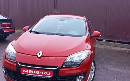 Renault Megane III, 2013 год, 768 000 рублей, 2 фотография