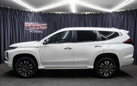 Mitsubishi Montero Sport, 2022 год, 4 298 000 рублей, 8 фотография