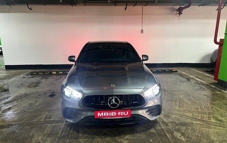 Mercedes-Benz E-Класс, 2022 год, 5 700 000 рублей, 3 фотография