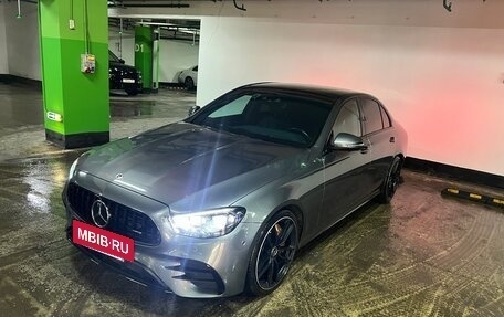 Mercedes-Benz E-Класс, 2022 год, 5 700 000 рублей, 2 фотография