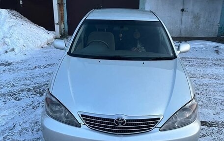 Toyota Camry V40, 2001 год, 700 000 рублей, 1 фотография