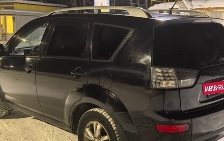 Mitsubishi Outlander III рестайлинг 3, 2007 год, 595 000 рублей, 6 фотография