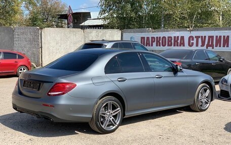 Mercedes-Benz E-Класс, 2019 год, 4 000 000 рублей, 2 фотография