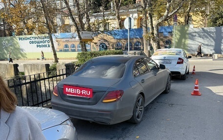 Mercedes-Benz E-Класс, 2019 год, 4 000 000 рублей, 6 фотография