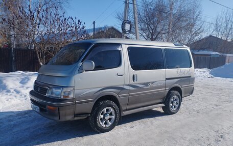 Toyota HiAce H100, 1995 год, 850 000 рублей, 9 фотография