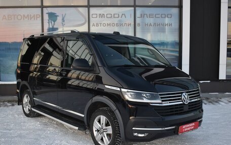 Volkswagen Multivan T6 рестайлинг, 2020 год, 5 127 000 рублей, 3 фотография
