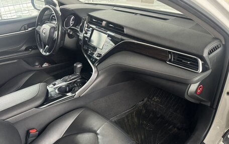 Toyota Camry, 2018 год, 2 149 000 рублей, 5 фотография