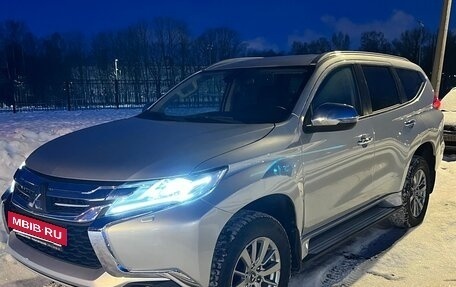 Mitsubishi Pajero Sport III рестайлинг, 2019 год, 3 350 000 рублей, 11 фотография