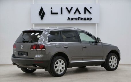 Volkswagen Touareg III, 2010 год, 1 115 000 рублей, 2 фотография
