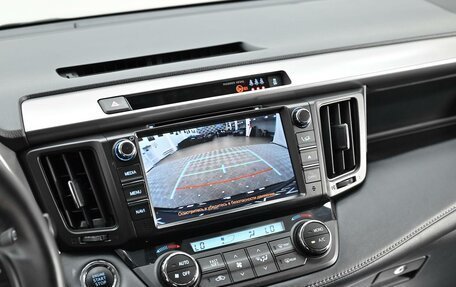 Toyota RAV4, 2018 год, 2 335 000 рублей, 8 фотография