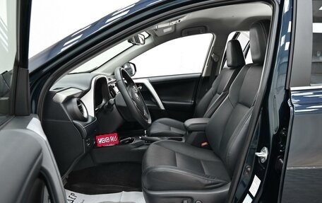 Toyota RAV4, 2018 год, 2 335 000 рублей, 14 фотография