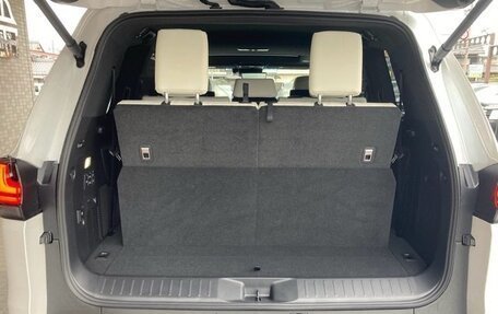 Lexus LX, 2023 год, 13 850 000 рублей, 26 фотография