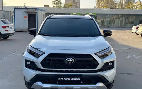 Toyota RAV4, 2025 год, 4 000 010 рублей, 2 фотография