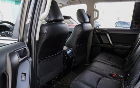 Toyota Land Cruiser Prado 150 рестайлинг 2, 2019 год, 4 999 000 рублей, 11 фотография