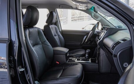 Toyota Land Cruiser Prado 150 рестайлинг 2, 2019 год, 4 999 000 рублей, 8 фотография