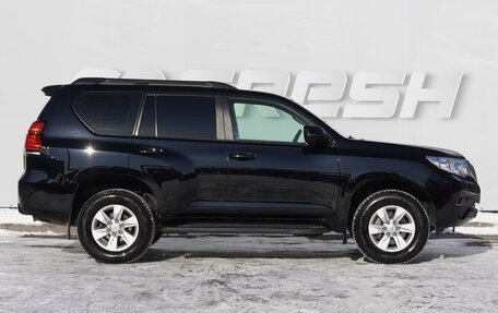 Toyota Land Cruiser Prado 150 рестайлинг 2, 2019 год, 4 999 000 рублей, 5 фотография