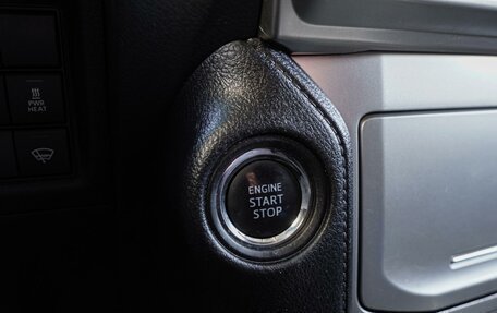 Toyota Land Cruiser Prado 150 рестайлинг 2, 2019 год, 4 999 000 рублей, 16 фотография