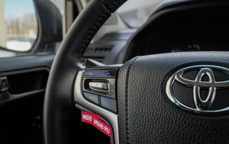 Toyota Land Cruiser Prado 150 рестайлинг 2, 2019 год, 4 999 000 рублей, 19 фотография